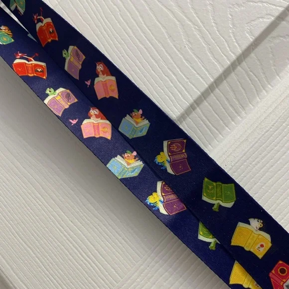 Disney Princess Book Lanyard - Picture 3 of 3